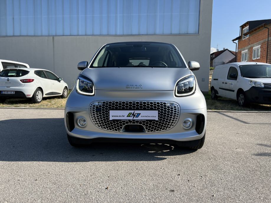 Prodaja Smart EQ fortwo 22kW Prime Exclusive DEMO 12/22 koža pan gar 11/25